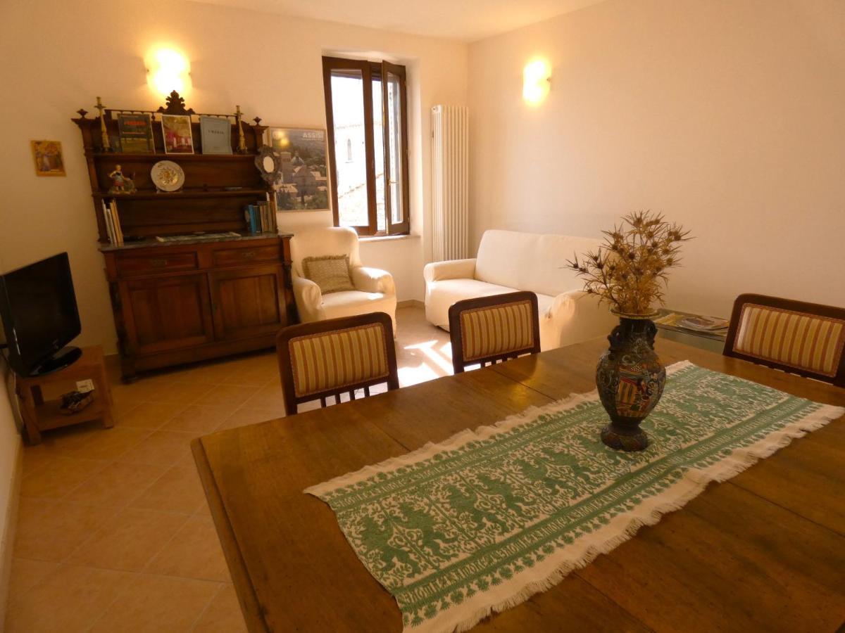 Scappo In Umbria, La Casa Di Eude Apartamento Assisi Exterior foto