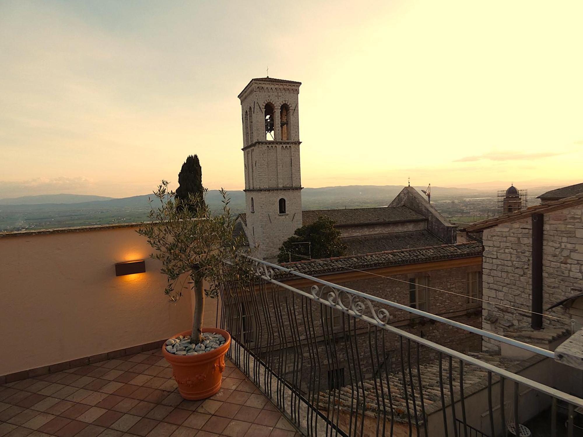 Scappo In Umbria, La Casa Di Eude Apartamento Assisi Exterior foto